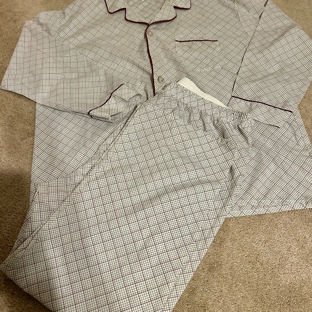 McGregor Men's Checkered Pajama Set with Maroon Accents
